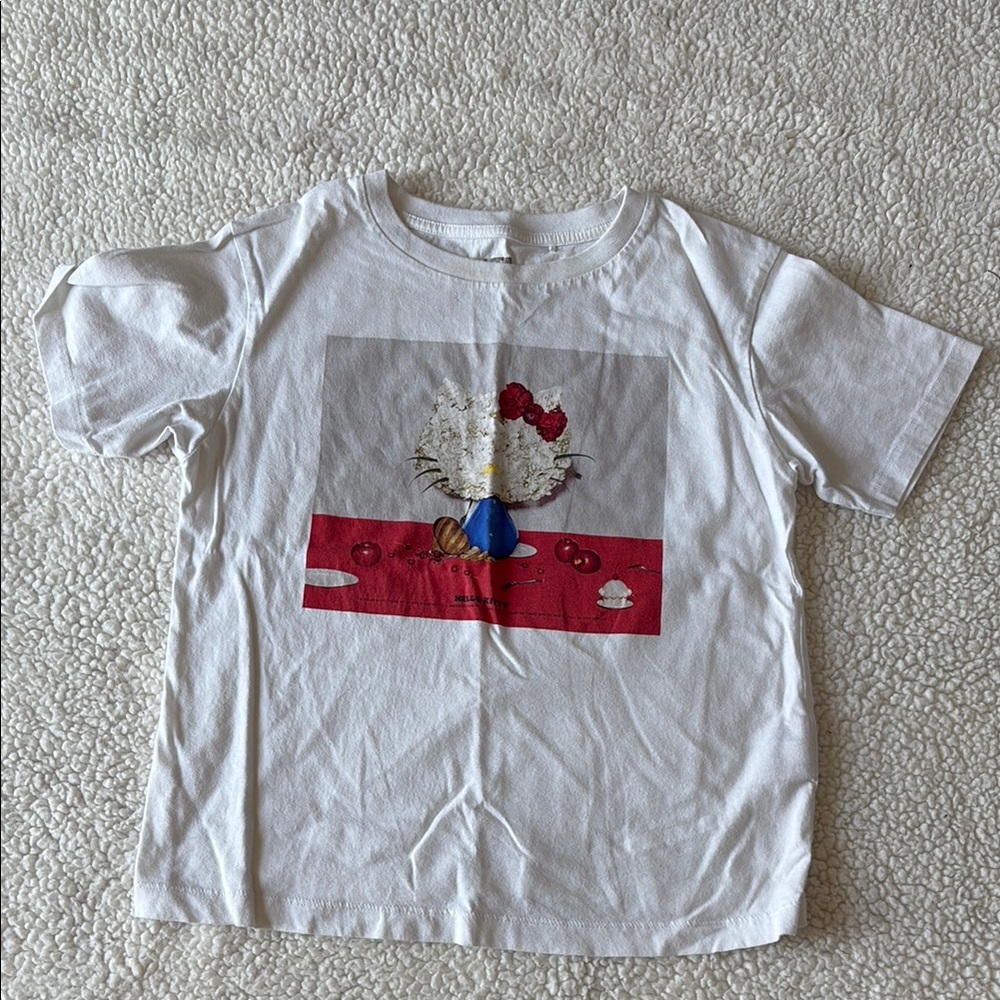 Uniqlo Hello Kitty White and Red Short Sleeve kids Tee